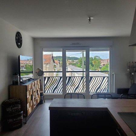 Joli Appartement Proche Du Centre-Reseau Orange Pour Capter Saint-Fargeau-Ponthierry Extérieur photo